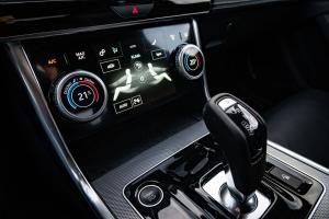 Jaguar XE P250 SE R-Dynamic 2019 года  (WW)